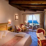 Colonna Resort, A Colonna Luxury Hotel, بورتو كيرفو