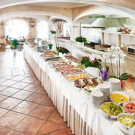 Colonna Resort, A Colonna Luxury Hotel, מלון פורטו צ'רבו