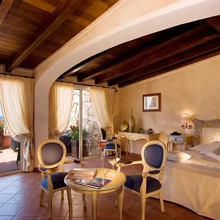 Colonna Resort, A Colonna Luxury Hotel, פורטו צ'רבו