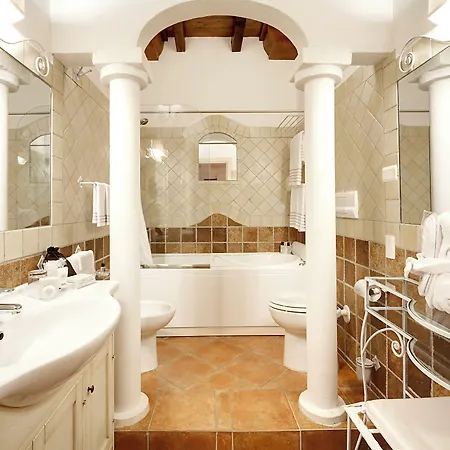 Colonna Resort, A Colonna Luxury Hotel, 切尔沃港