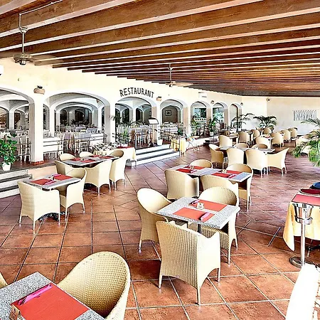 Colonna Resort, A Colonna Luxury Hotel, מלון
