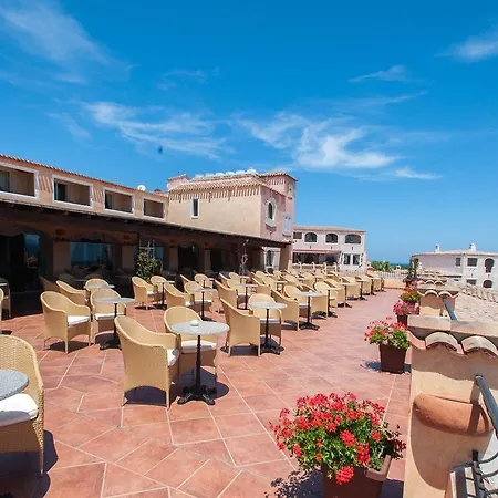 Colonna Resort, A Colonna Luxury Hotel, מלון פורטו צ'רבו