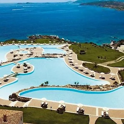 Colonna Resort, A Colonna Luxury Hotel, 切尔沃港