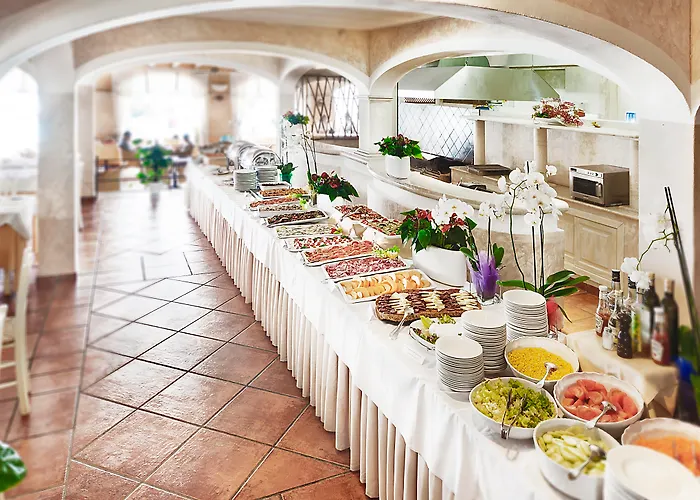 Colonna Resort, A Colonna Luxury Hotel, فندق بورتو كيرفو